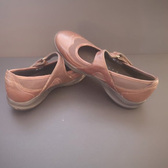 Clarks Wave Ladies Dark Brown Mary Jane Style Shoes - Picture 1 of 8